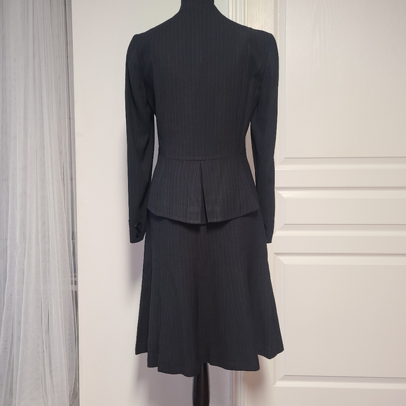 CARRIERE Blazer Black Pinstripe Structured Suit - Picture 4 of 14